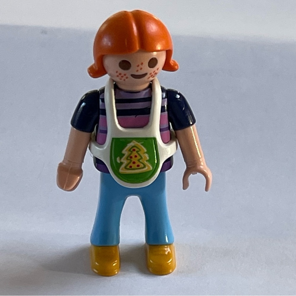 Playmobil Female Child Redhead Orange Freckles Christmas Tree Apron Helper Kid